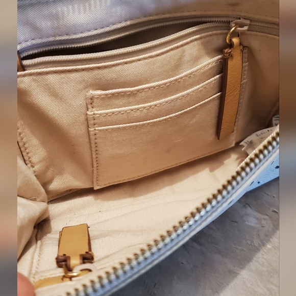 Clutch - Picture 6 of 8